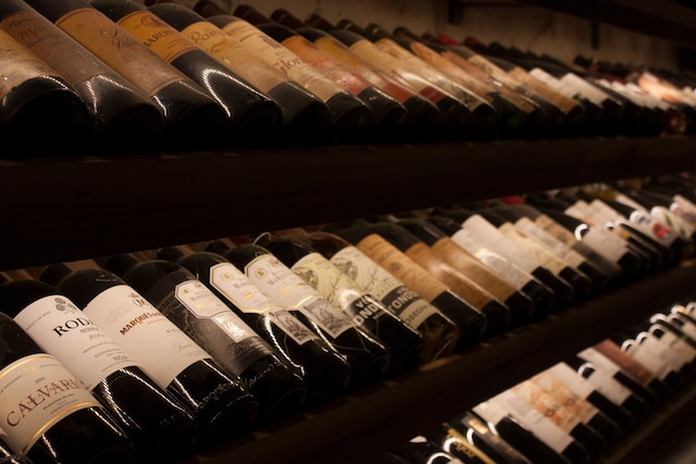 Key Channels for Selling Wine in the UK